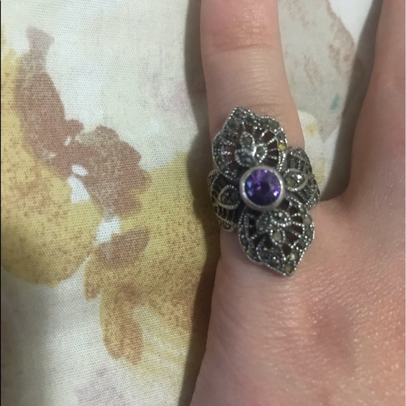 Sterling silver amethyst flower ring - Picture 1 of 8
